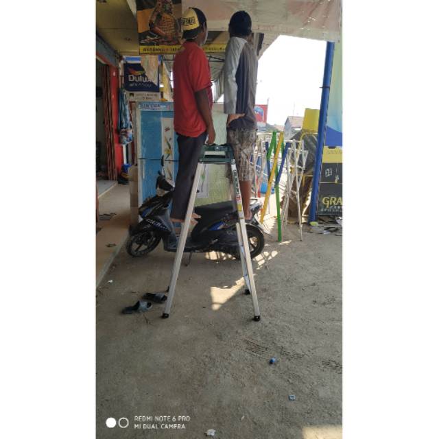 Takut carena 1,3m TANGGA LIPAT ALMUNIUM
