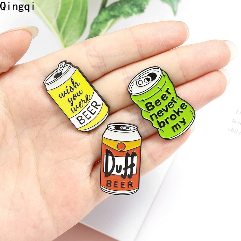 Bros Pin Enamel Bentuk Kaleng Bir Untuk Tas / Pakaian