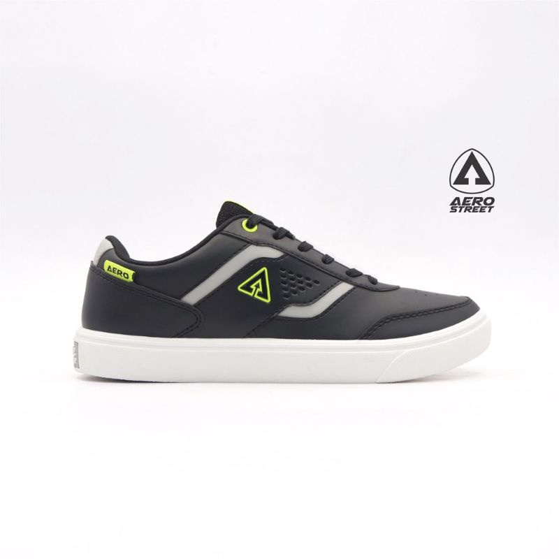 AEROSTREET TOKYO HITAM with AEROFOMZ