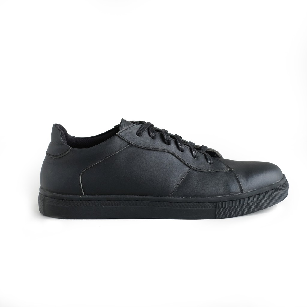 Sepatu Sneakers Kulit - Winshor - Helios - Black