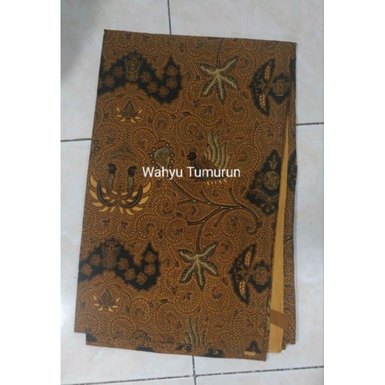 Kain Jarik Batik Solo Motif Wahyu Tumurun