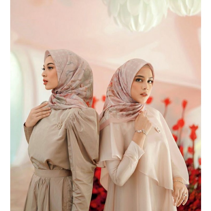 buttonscarves riamiranda xanadu