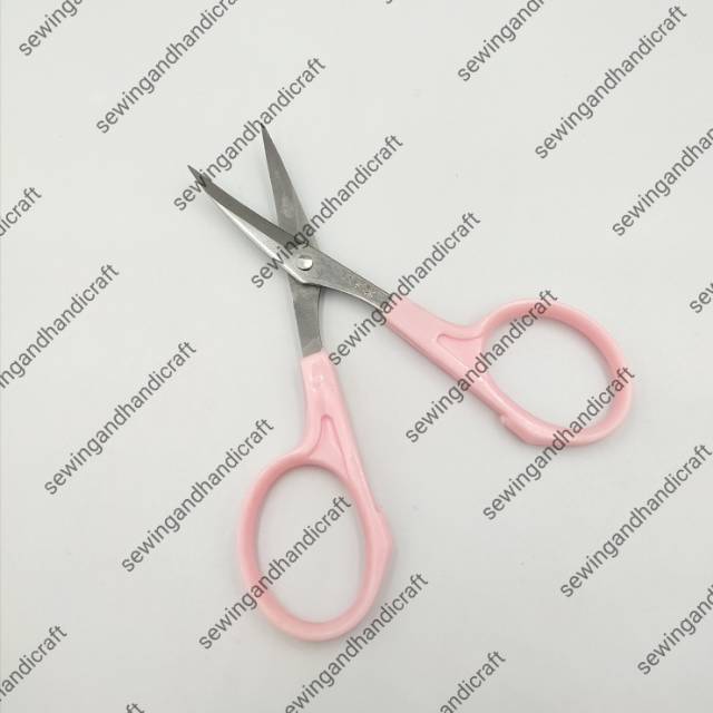 

Gunting Bordir Pink 3,5"/ Gunting Benang/ Gunting Aplikasi