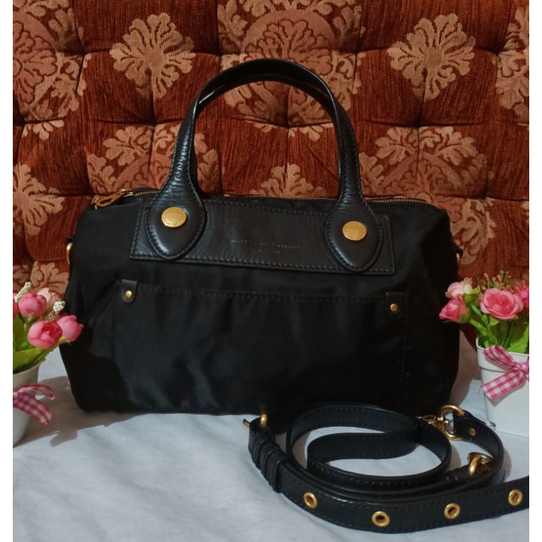 Tas Marc By Marc Jacobs Nylon mix Kulit Asli Second / Preloved