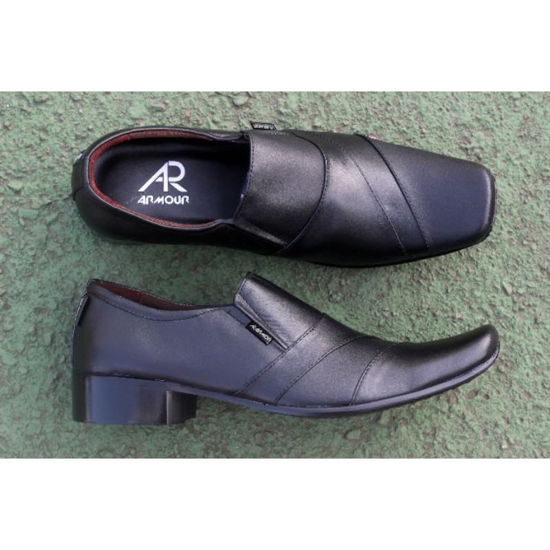 Sepatu Fantofel Pria Slip on Yang Lagi Hits