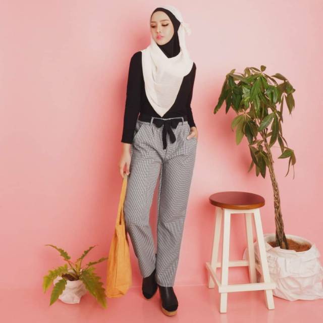 Celana Panjang Wanita Kotak- Kotak Kecil  Bahan Tebal Daniela