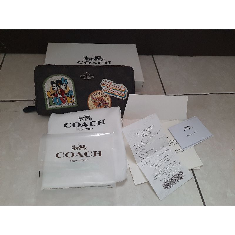 prelove coach x Disney wallet (onbook kak faiq)