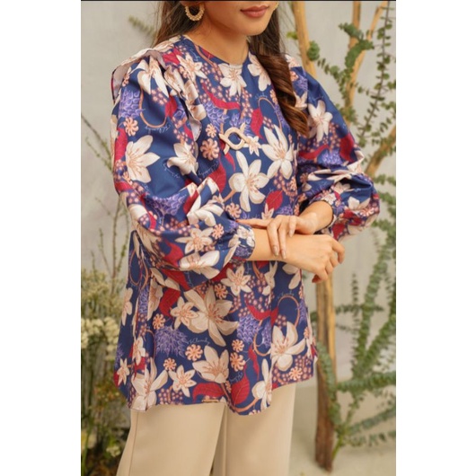 Wearing Klamby Jane Blouse Blueberry XL