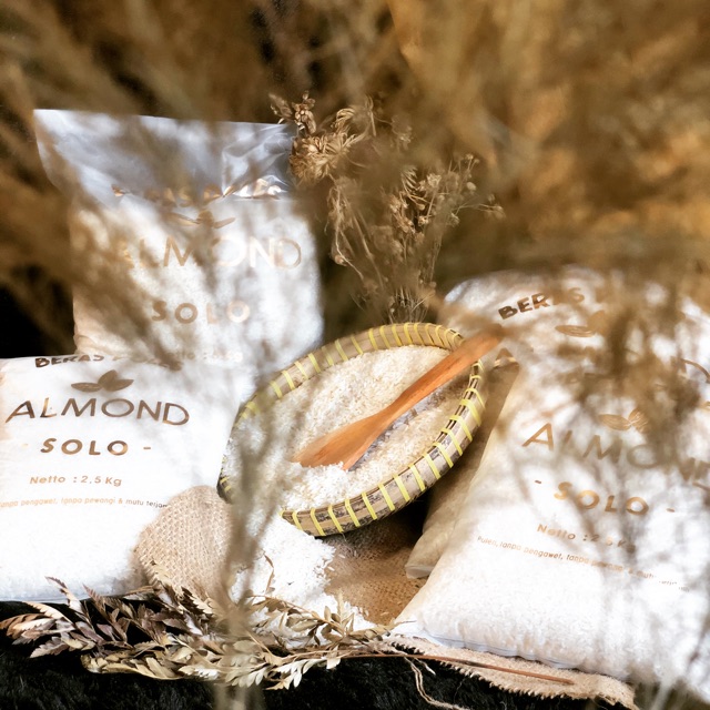 

Beras poles premium cap Almond