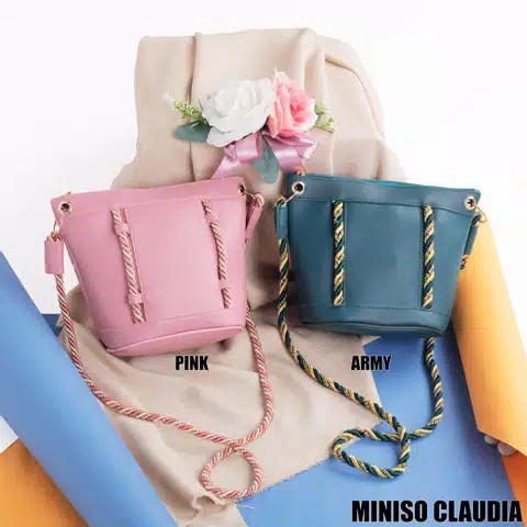 YA 375 - Tas SlingBag Claudia