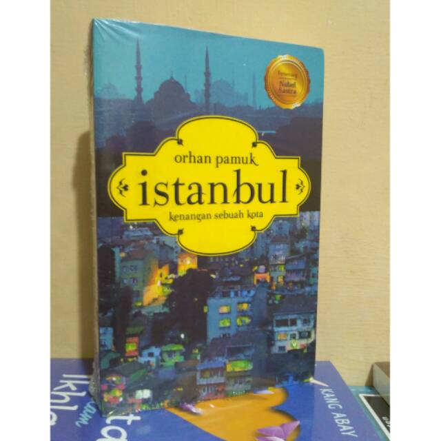 Istanbul by Orhan Pamuk Original Book