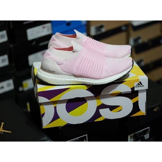 Adidas Ultraboost Women Laceless "Soft Pink"