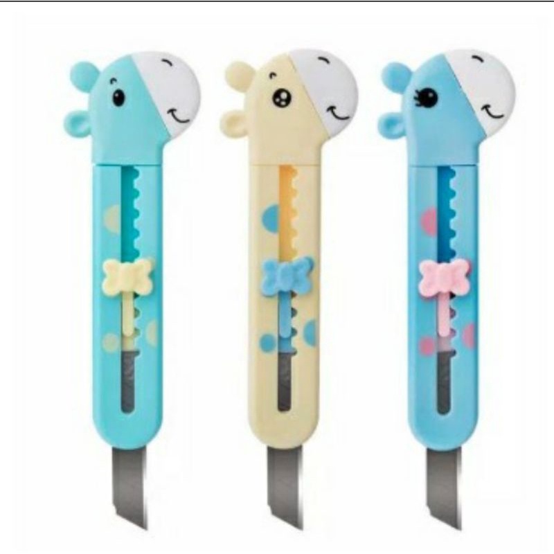 

DELI Mini Cutter Girrafe / Cutter Kecil Jerapah Lucu Murah 2022