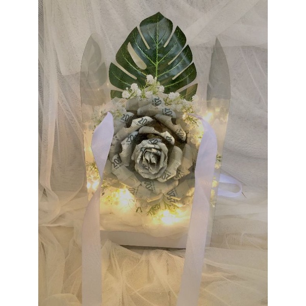 

MONEY ROSE PETALS HANDY BOX SIMPLE LUCU ELEGAN ALA KOREA BISA UNTUK GIFT ULANG TAHUN KADO BIRTHDAY ANNIVERSARRY GRADUATION DLL