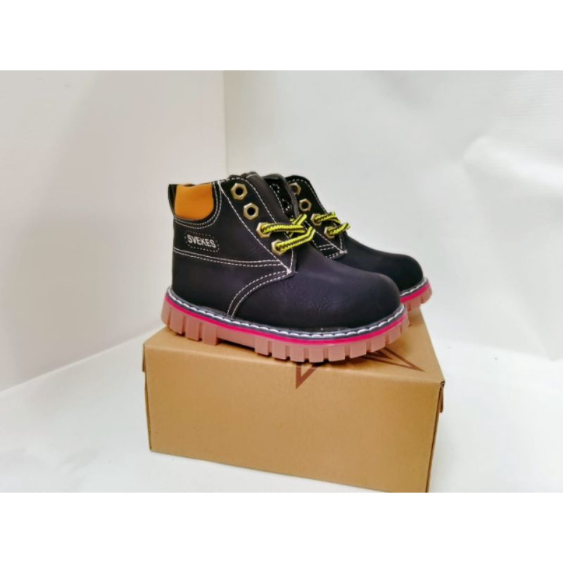 sepatu anak sepatu boots/sepatu sneaker bobozai import