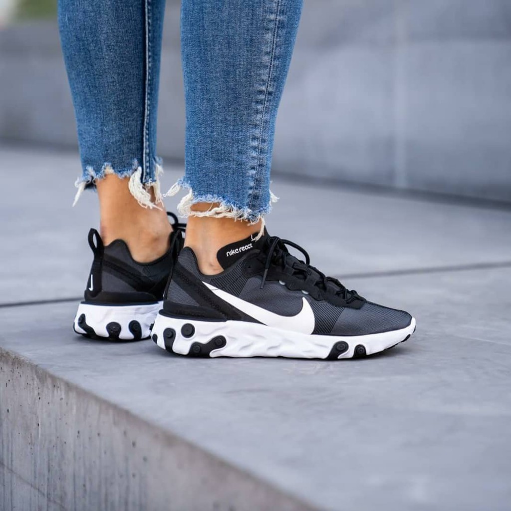 sepatu nike react element