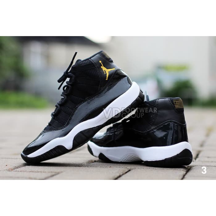 (T) TERLARIS TERMURAH SEPATU BASKET NIKE AIR JORDAN 11 RETRO
