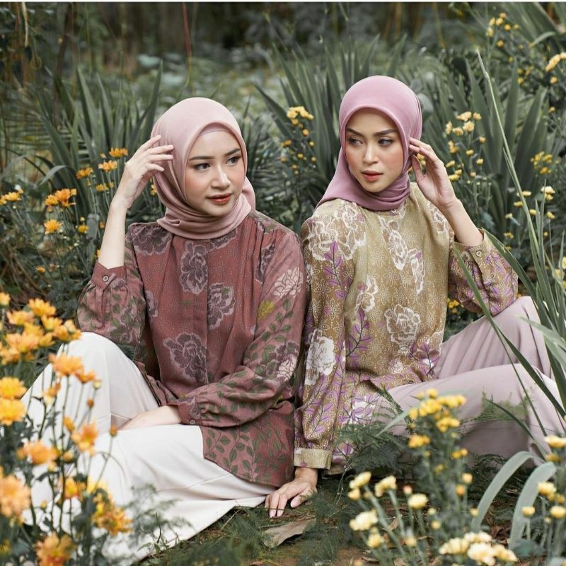 CARAMMA Blouse Heaven Lights