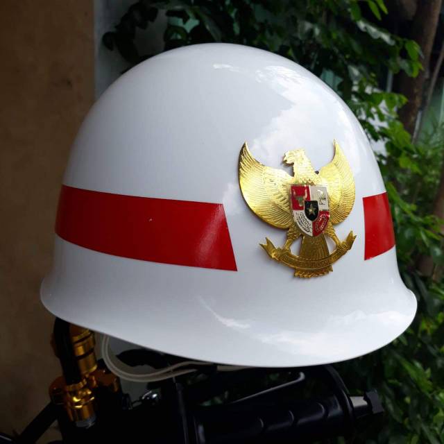 Helm Paskibra Pengapit Panji Logo Garuda