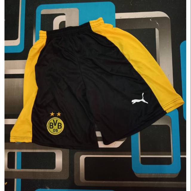 Celana pendek bola dotmund away hitam