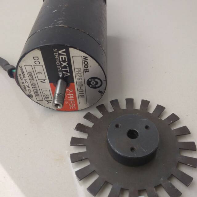 Vexta Stepping Motor 2 phase model PH2610-01B