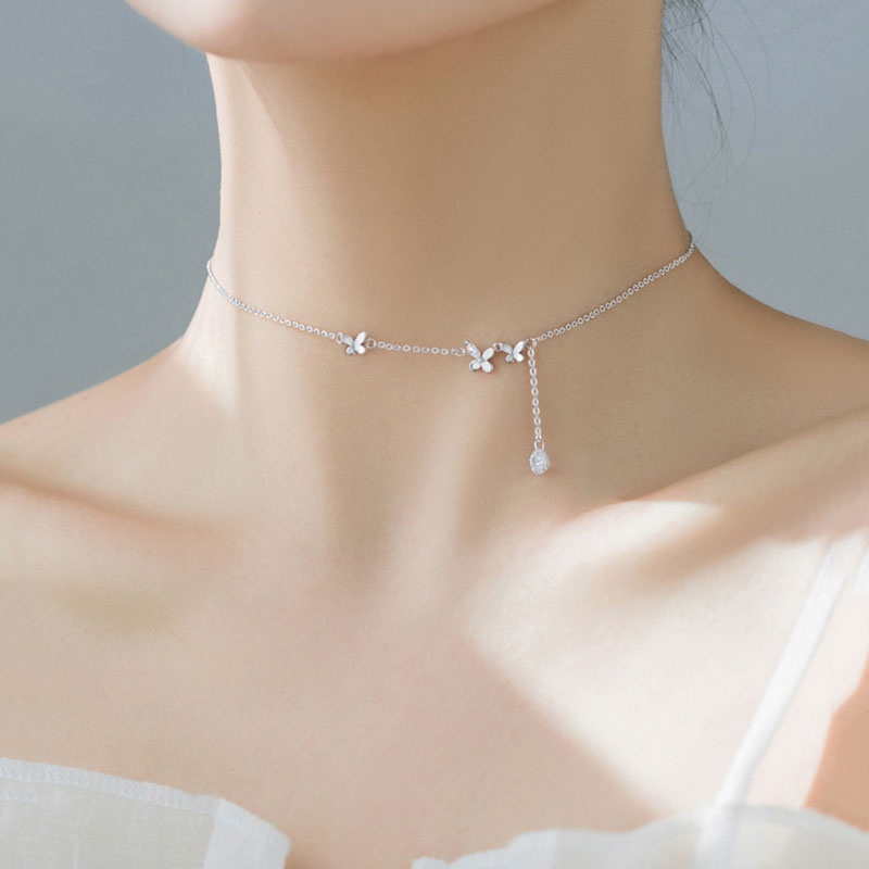 Kalung Rantai Choker Liontin Kupu-Kupu Aksen Kristal Rumbai Warna Silver Untuk Wanita