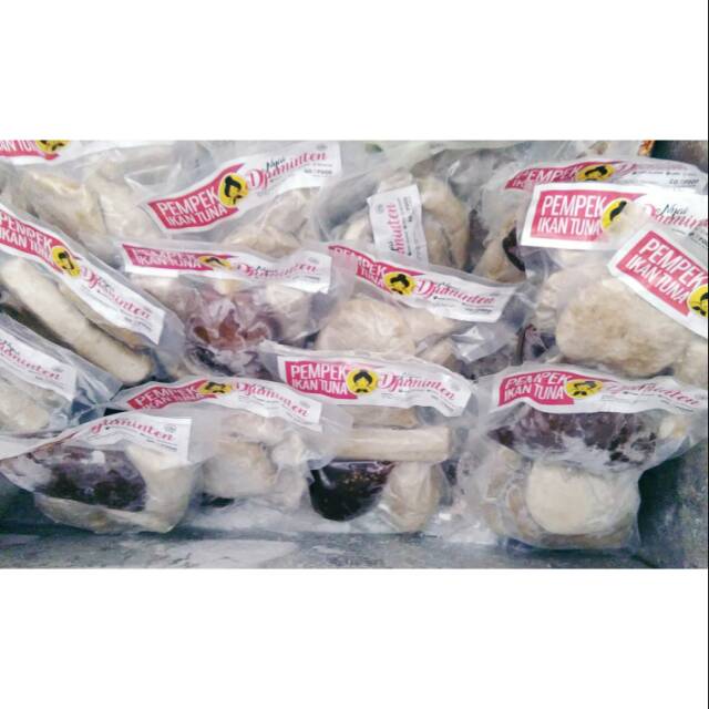 

Pempek ikan tuna
