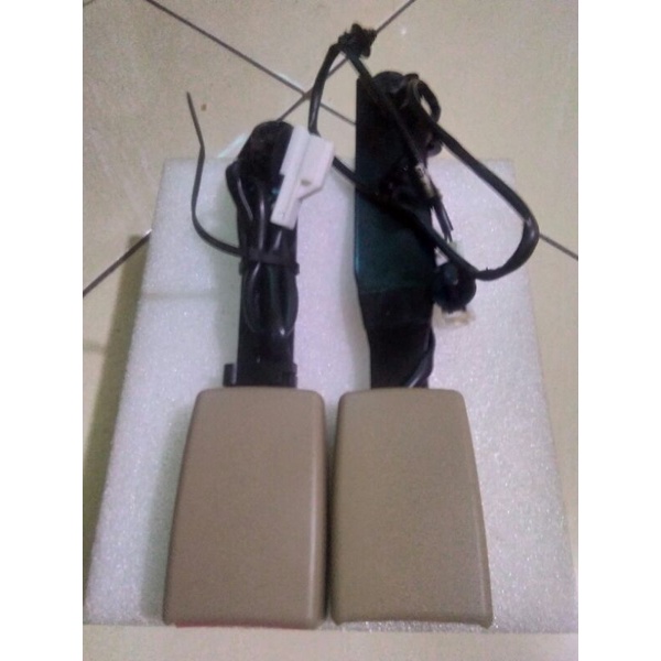 stik safety belt untukinnova fortuner hilux 2004-2015
avanza xenia 2003-2011-2014-2016
Dengan 1 soke