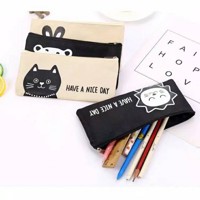 

Tempat Pensil Kain Kanvas HAND