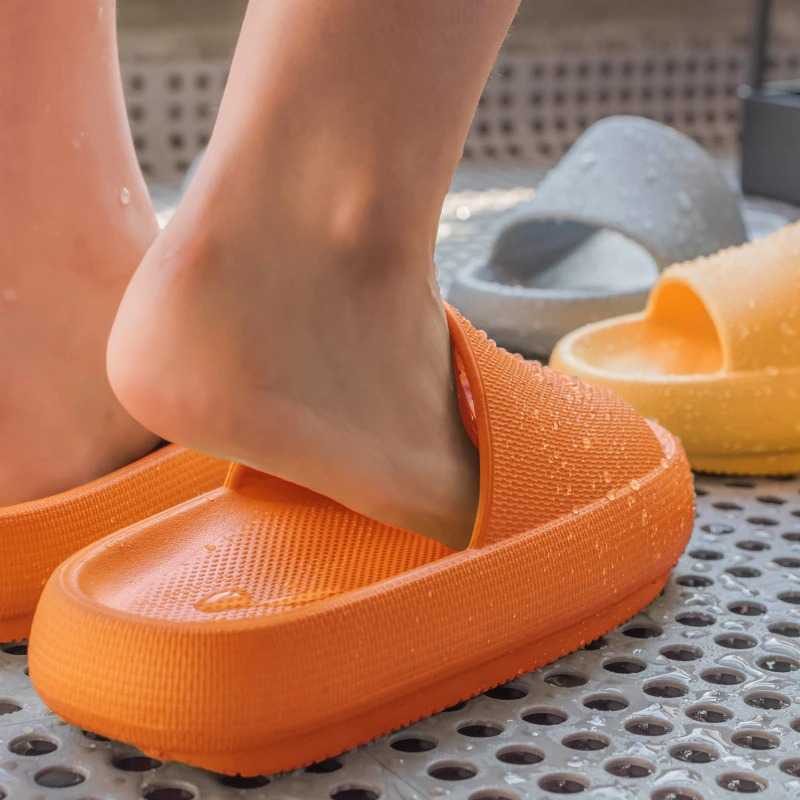 Sandal Rumah Anti Slip Selip Sandal Selop Korean Style import Bahan Empuk Ringan Sandal Kamar Mandi Anti Air Slipper EVA Soft Wanita Pria Rhodey Snugee