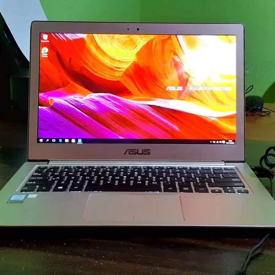 Laptop asus zenbook i5 RAM 8GB SSD 256gb bekas second