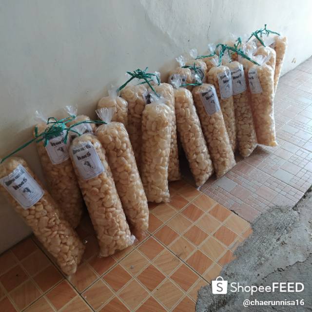 

Krupuk Kulit/Dorokdok asli dari Bekasi. Halal, enak, gurih. Dijamin ketagihan.