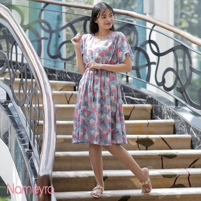 

Nameyra Leaf Blue