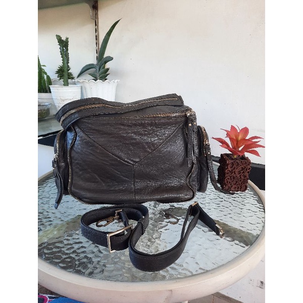 Preloved Second Bekas Tas Finn Esker Motif Kulit Gajah