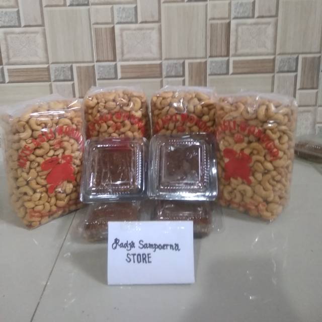 

PAKET HEMAT KACANG MEDE METE + SAMBEL MEDE METE 1100 G