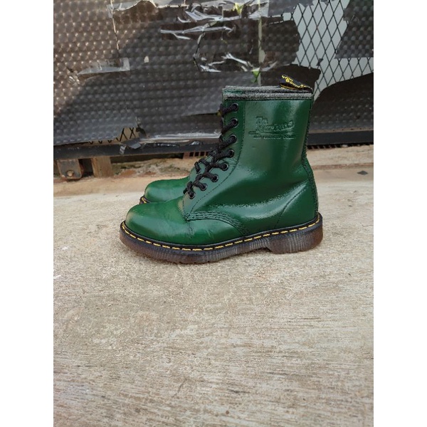 dr. martens 1460 green smooth