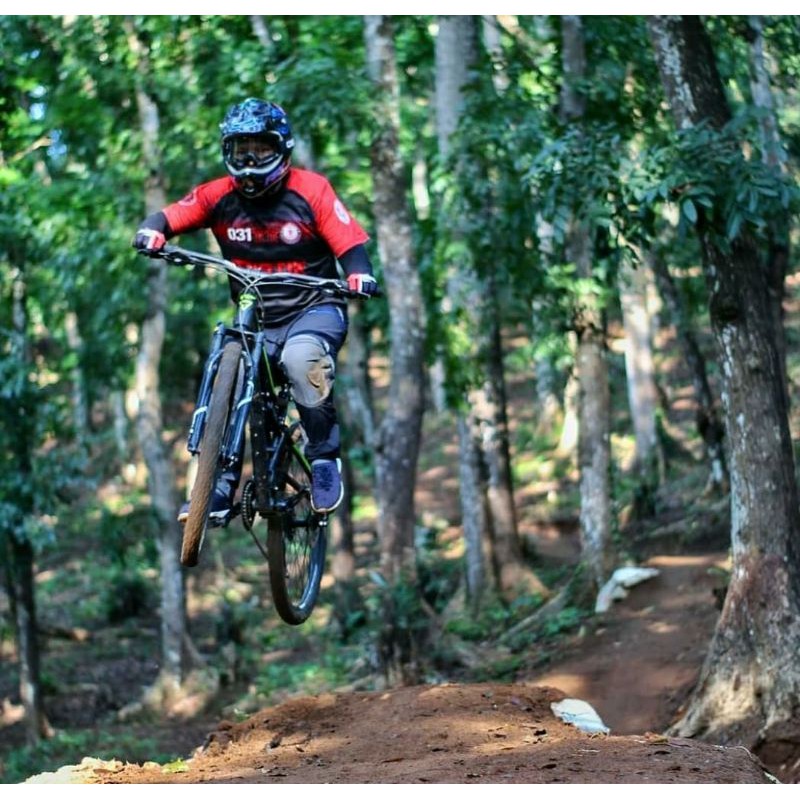 shock tengah sepeda shock angin