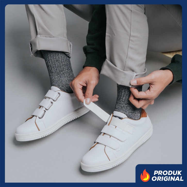 DRAKE WHITE ORIGINAL x LVNATICA Sepatu Sneakers Putih Pria Kets Casual Jalan Santai Hangout Main Nongkrong Kondangan Sekolah Kuliah Distro Fashion Sport Shoes Semi Kulit Premium Skate Footwear Big Size Jumbo Ukuran Besar 44 Keren Terbaru Branded Kekinian