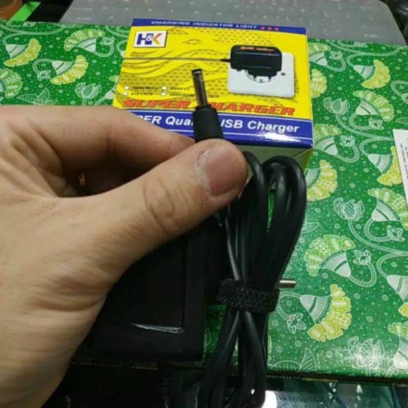 charger travel charger nokia 7210 jadul colokan besar MEREK ORIGINAL , GOKU DAN HK MANTUL MURAH