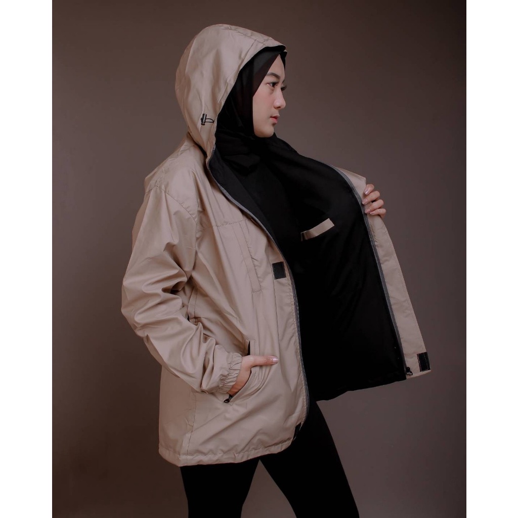 JAKET PARASUT PRIA WANITA WATERPROOF MODEL HOODIE OUTDOOR JAKET COUPLE DISTRO TERBARU KEREN ORIGINAL THE BOJIEL JAKET OUTDOOR PRIA/WANITA - JAKET CASSUAL - JAKET HIKING/M L XL