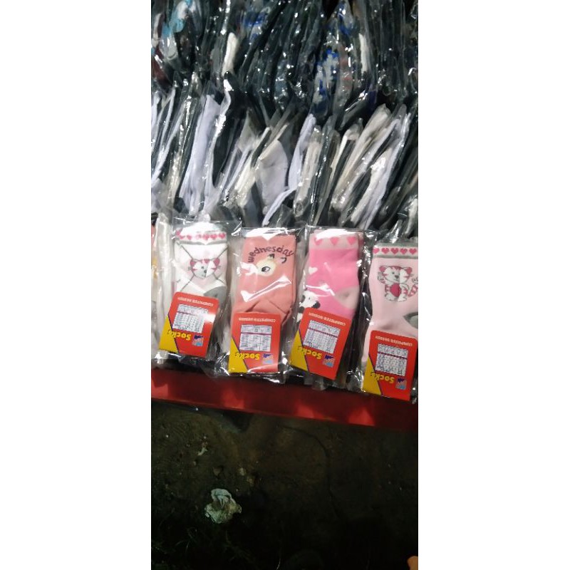 termurah 4 pasang kaos kaki bayi Motip