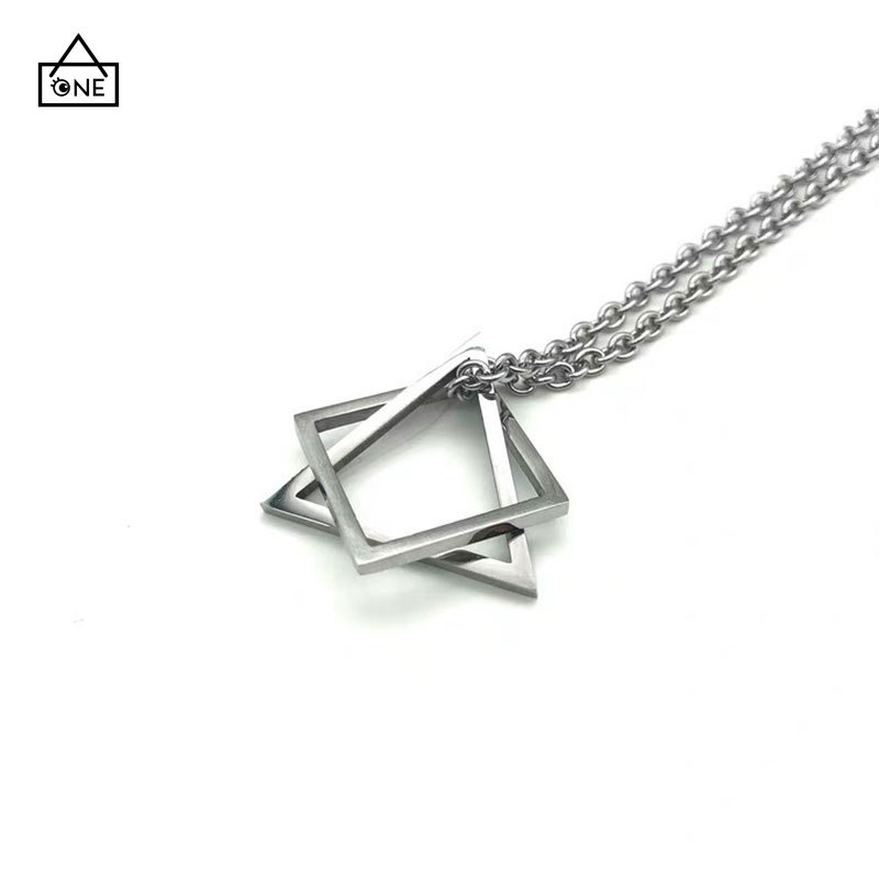 COD❤Kalung Liontin Bentuk Segitiga Geometris Kalung Baja Titanium Gaya Hip Hop Unisex A one