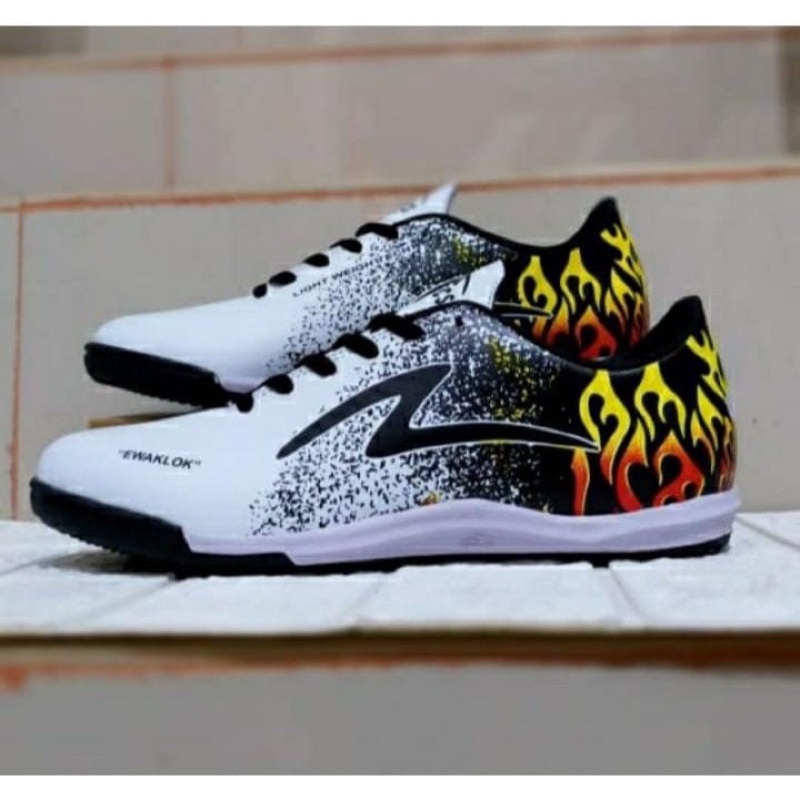 Specs Ewaklok  Sepatu Futsal Specs Ewaklok Terbaru