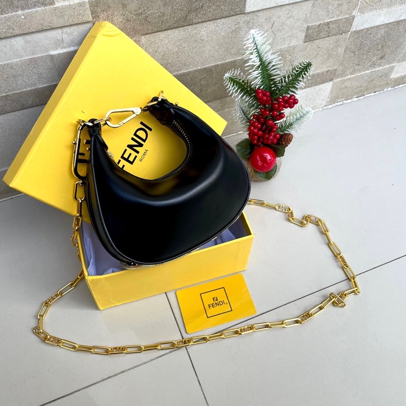 *Fendi graphy sling mini*