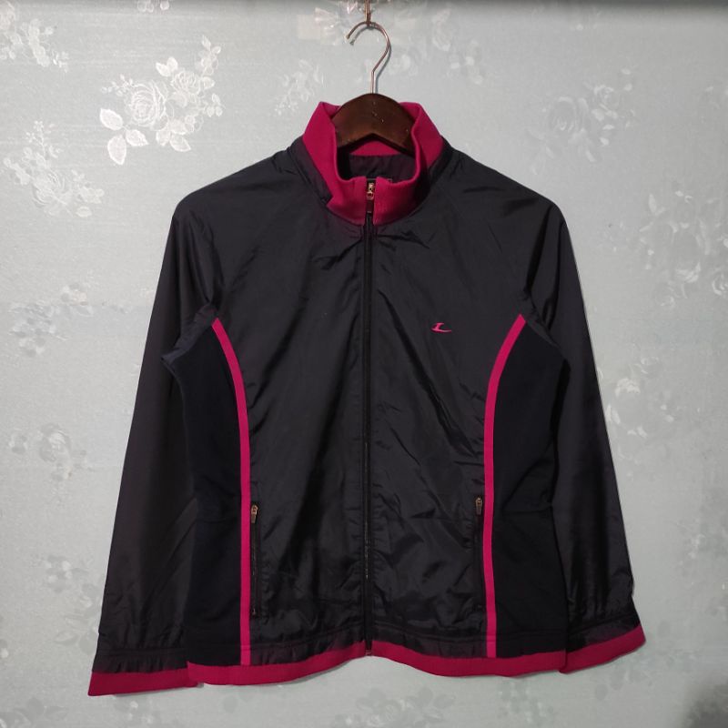 Thrift Second Jaket Lecaf Running Olahraga Jogging