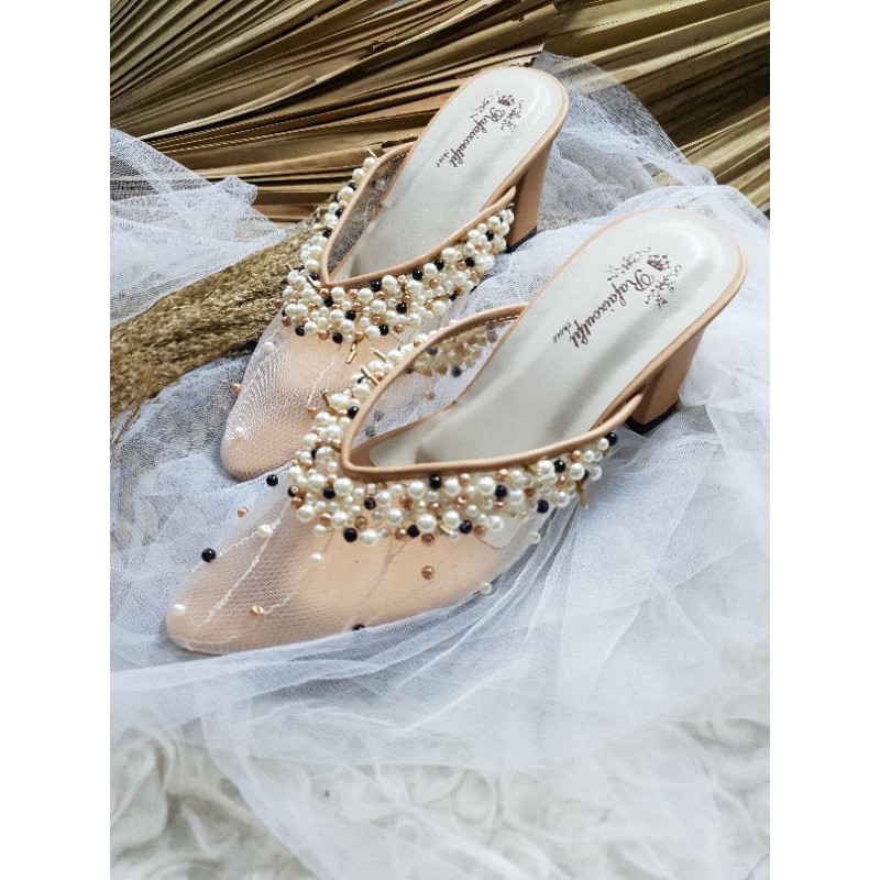 sepatu johana wanita cantik warna camel.sepatu.wedding