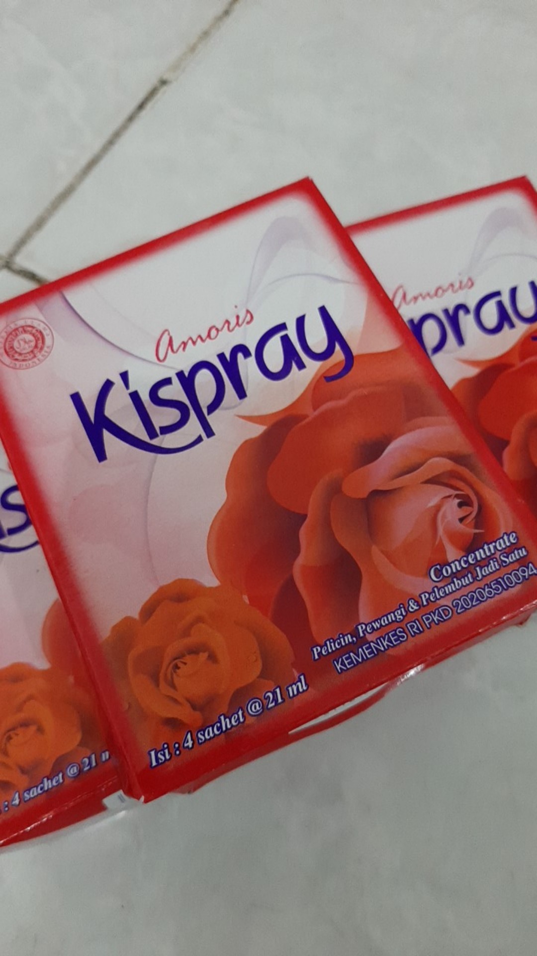 Kispray Amoris Dus 21ml - Isi 4 Sachet  -kispray Dus - Kispray Merah Amoris - Pewangi Dan Pelembut