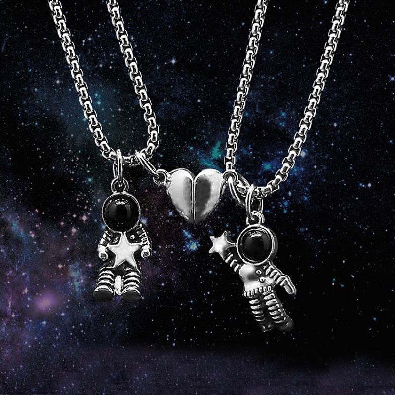 Kalung Rantai Klavikula Dengan Liontin Astronot Bintang Magnetik Untuk Pasangan