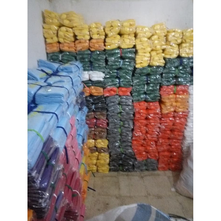 

EKSKLUSIF (38X45X11 CM) TAS KAIN / GOODIE BAG / SPUNBOND / GOODY POLOS - HITAM