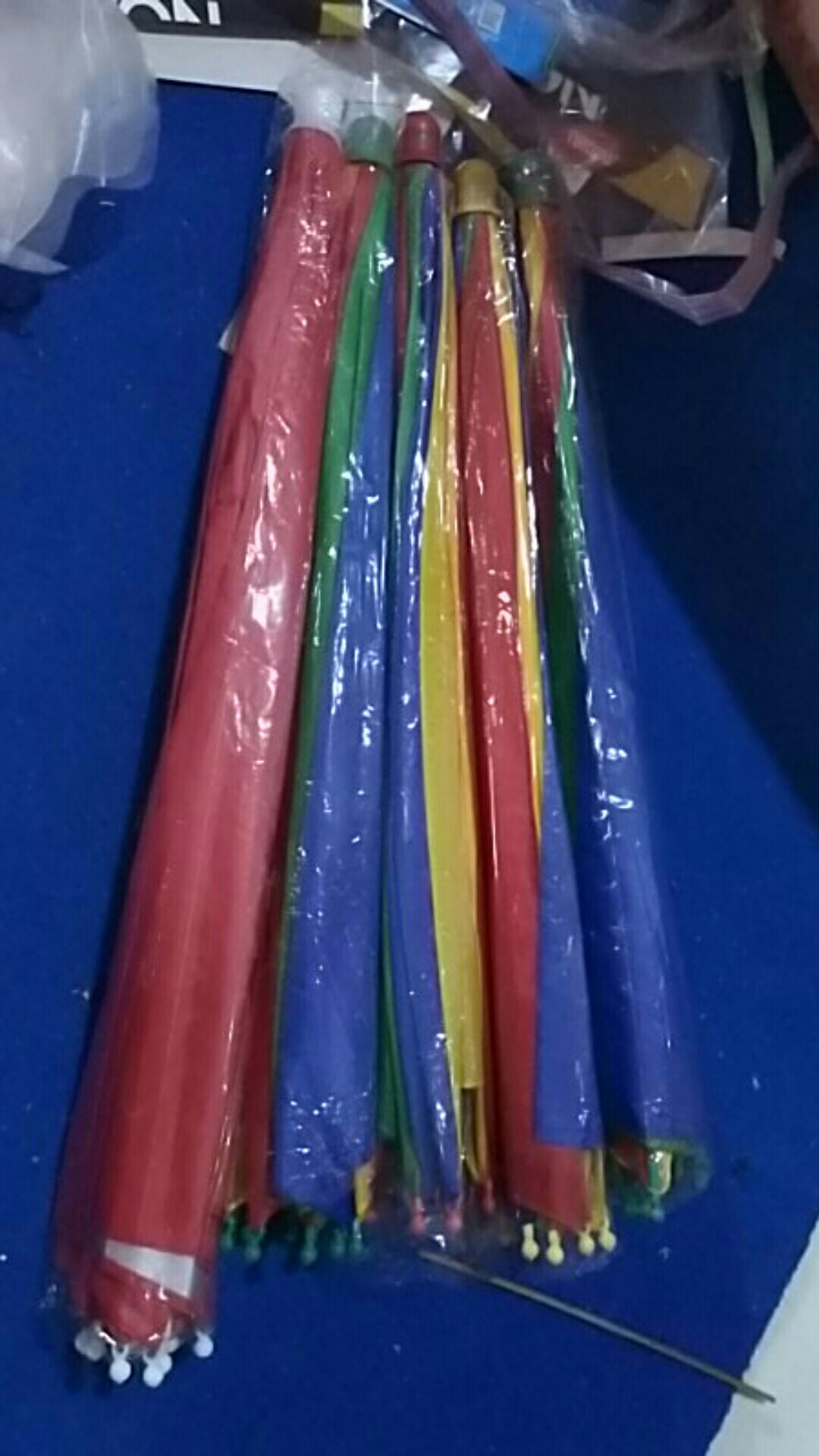 Payung Topi Besar Pelangi